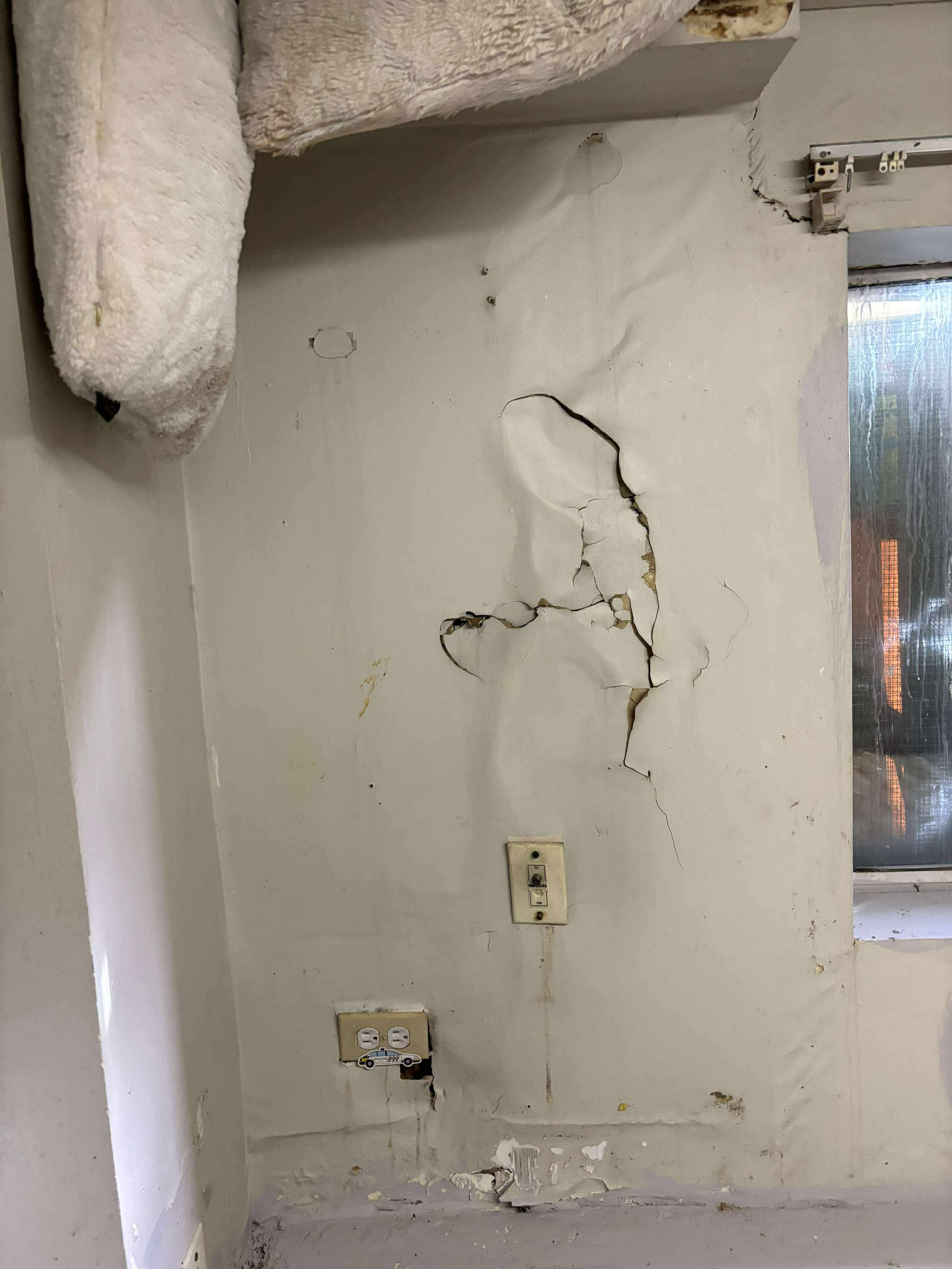 Drywall Repair Photo 1