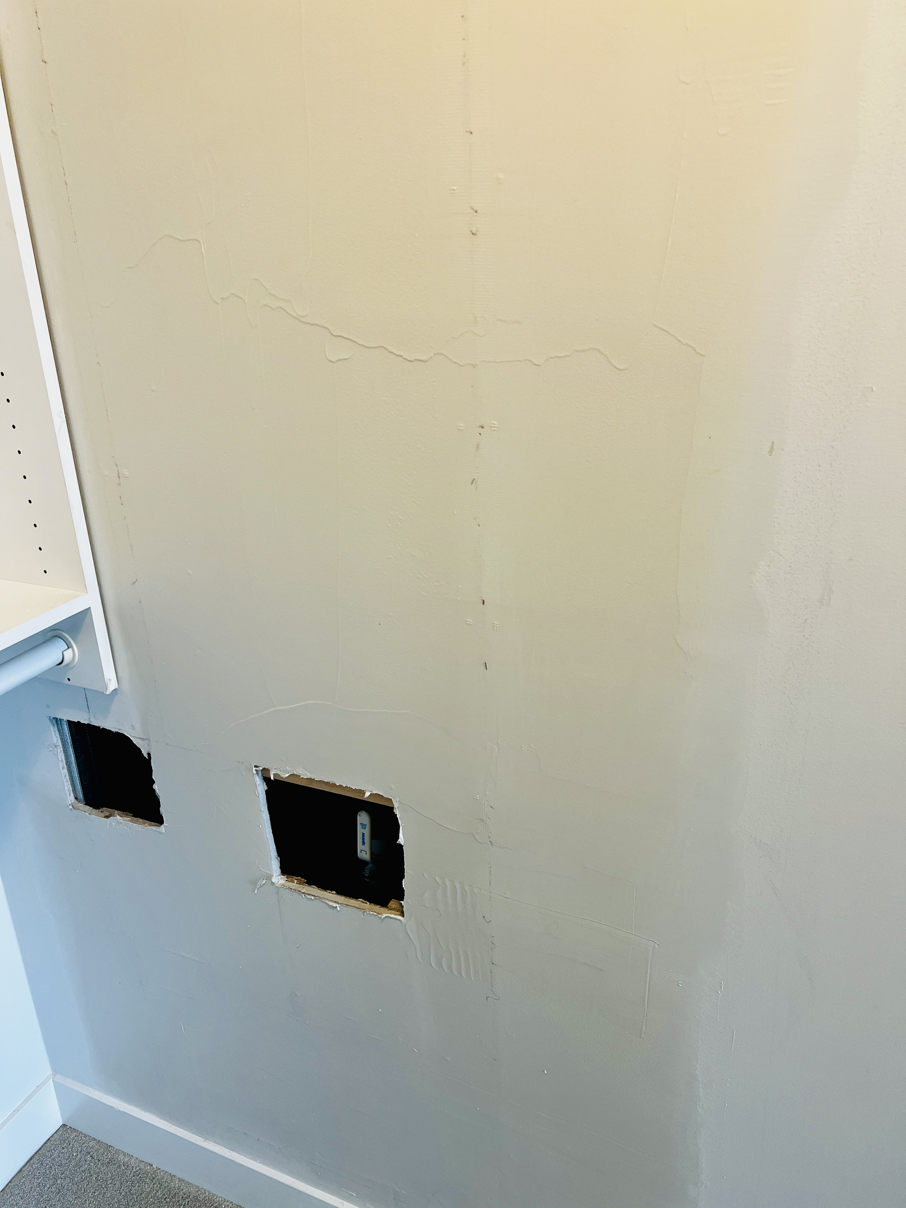 Taping and Mudding Photo 4